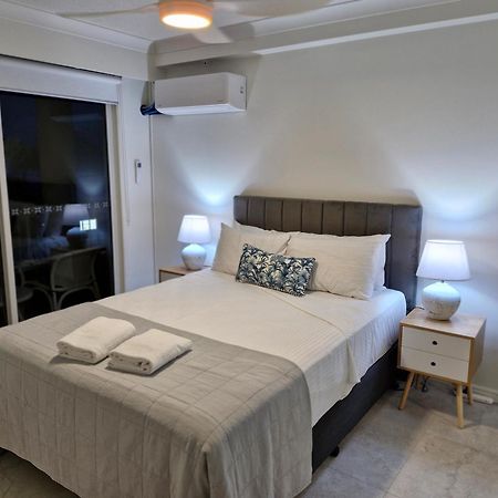 Apr Private Suites Moroccan By The Beach Guldkusten Exteriör bild
