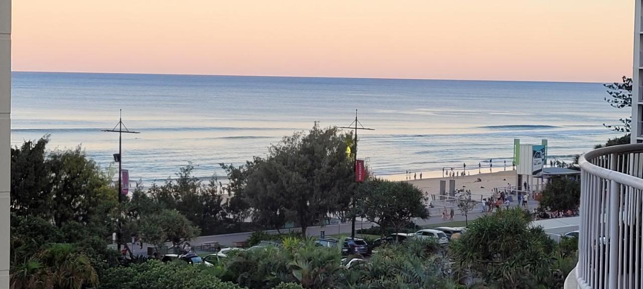Apr Private Suites Moroccan By The Beach Guldkusten Exteriör bild
