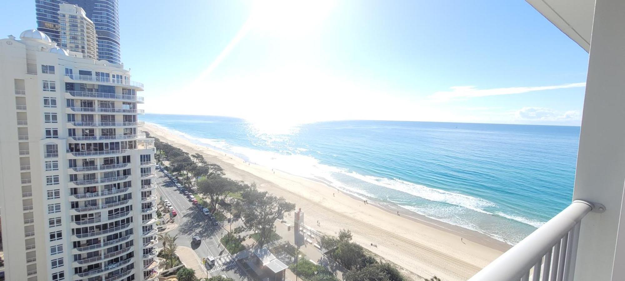 Apr Private Suites Moroccan By The Beach Guldkusten Exteriör bild