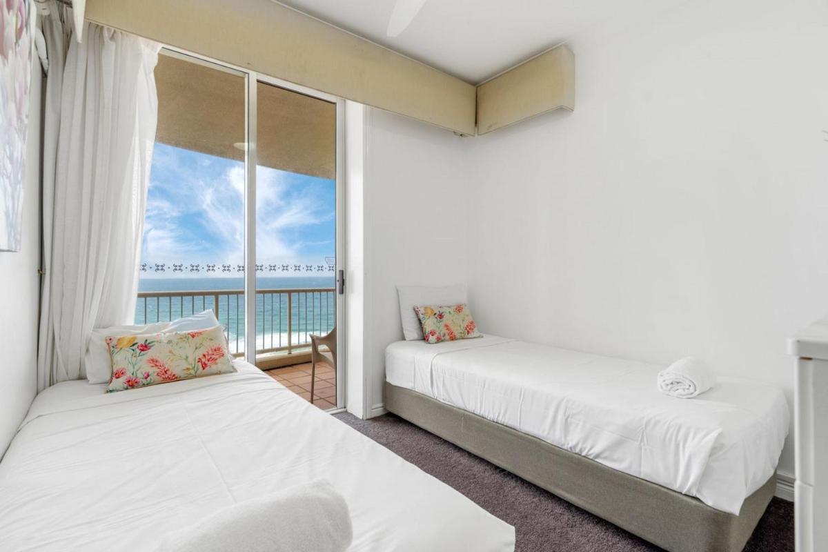 Apr Private Suites Moroccan By The Beach Guldkusten Exteriör bild